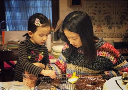 胡歌女儿最早爆料视频,温馨家庭生活片段引网友热议