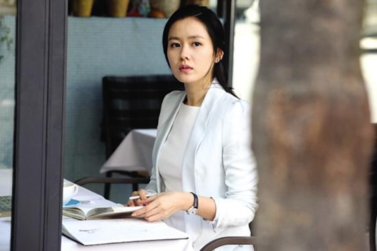 孙艺珍白夜行在线观看,孙艺珍演绎惊悚悬疑，在线观看揭秘人性深渊