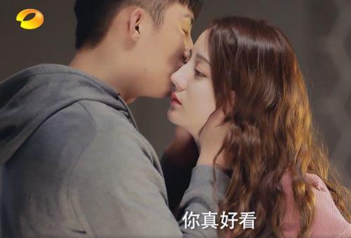 圈内人爆料黄景瑜恋情,神秘女友身份引热议