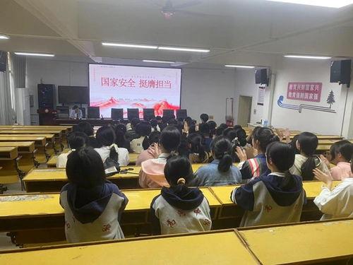 新开河学校爆料视频,校园生活真实写照