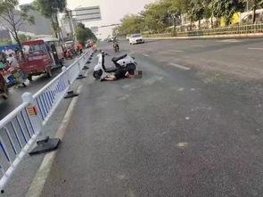 南宁非动车道爆料事件视频,惊现违规停车，引发网友热议