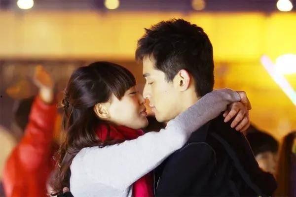 娱乐爆料接吻视频合集在线观看,娱乐爆料接吻视频合集精彩放送