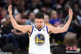 外媒爆料克莱汤普森视频,揭秘赛场背后的真实瞬间