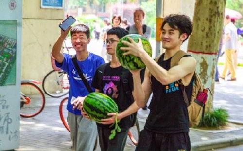 长清大学吃瓜视频免费,揭秘校园生活趣味瞬间