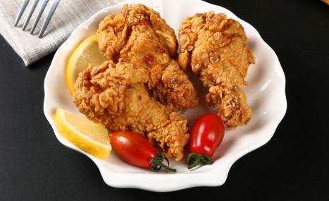 网红 吃瓜 吃炸鸡图片